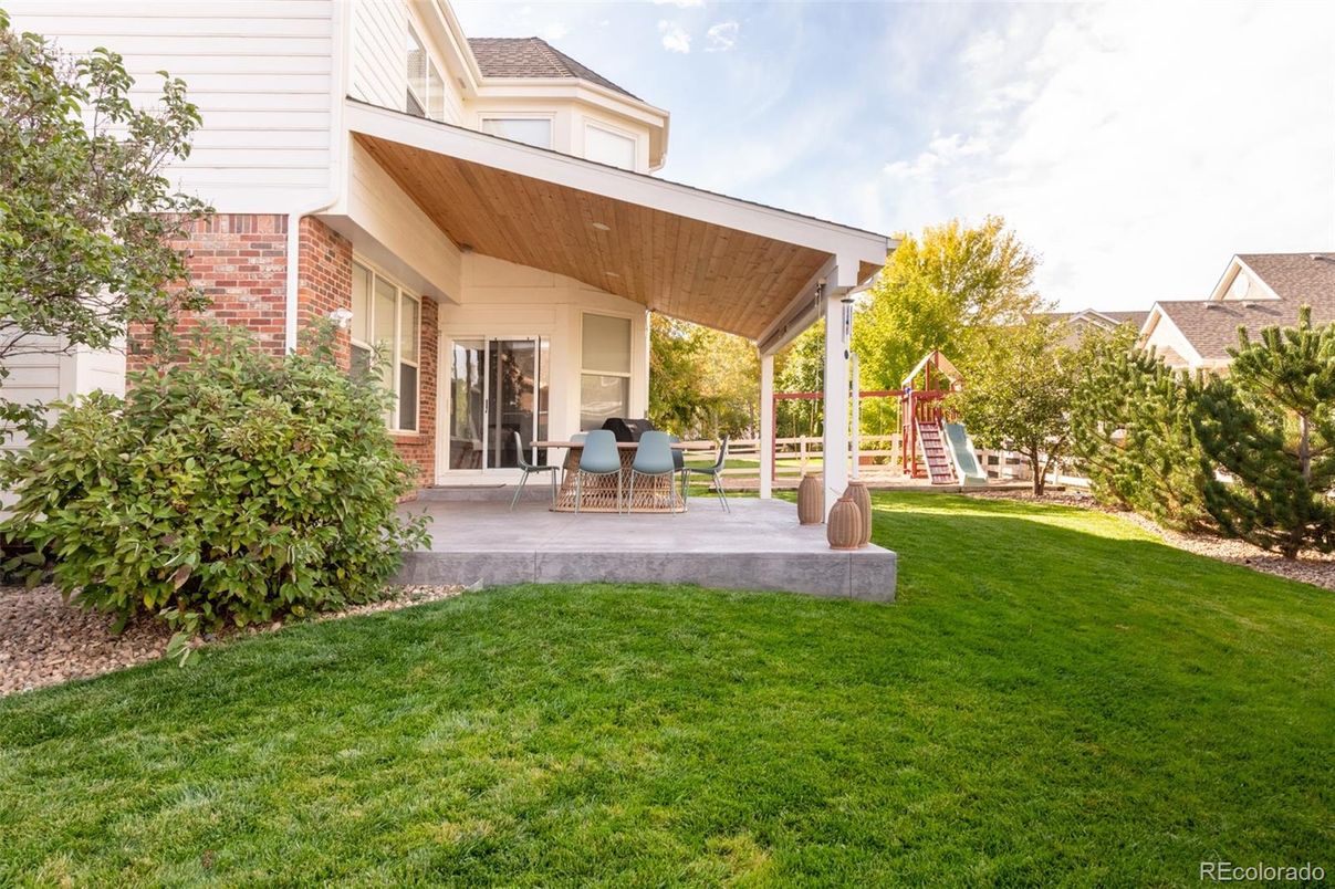 Backyard, Exterior, Playground