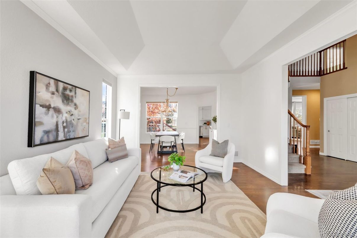 Chandelier, Dining room, Interior, Living room, Wood Texture Flooring