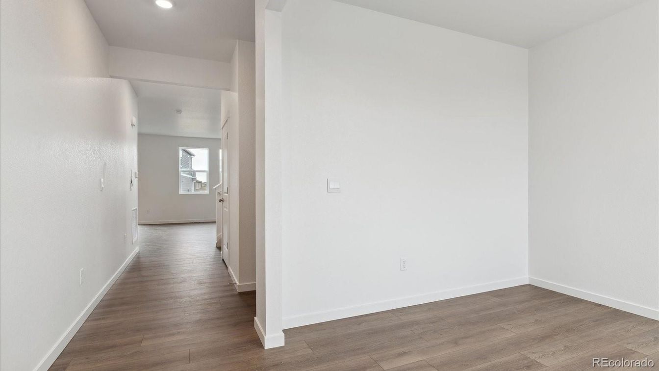 Interior, Recessed Lighting, Wood Texture Flooring