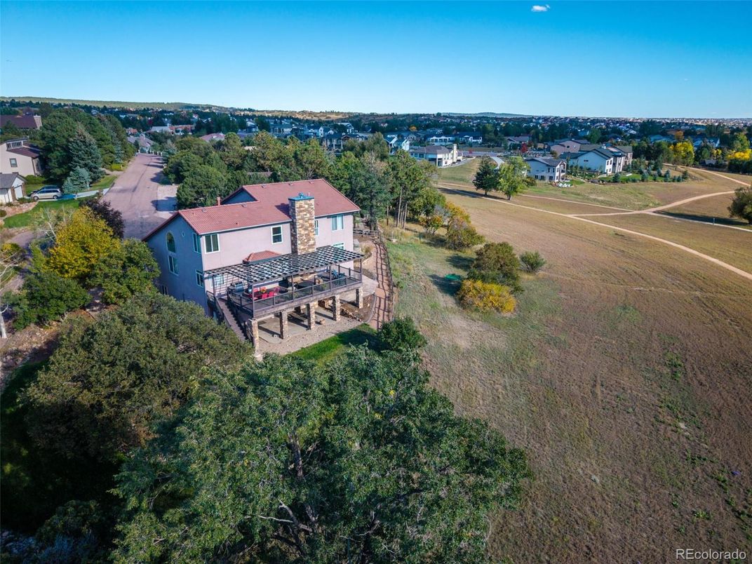 Exterior, Drone