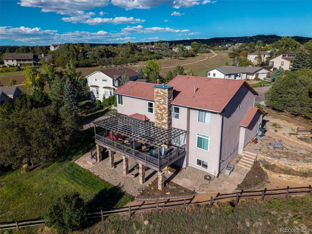 Exterior, Drone