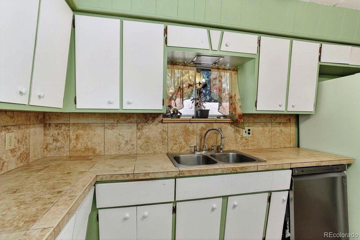 Interior, Kitchen, Tile Countertops
