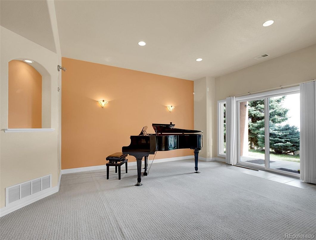 Interior, Piano, Recessed Lighting