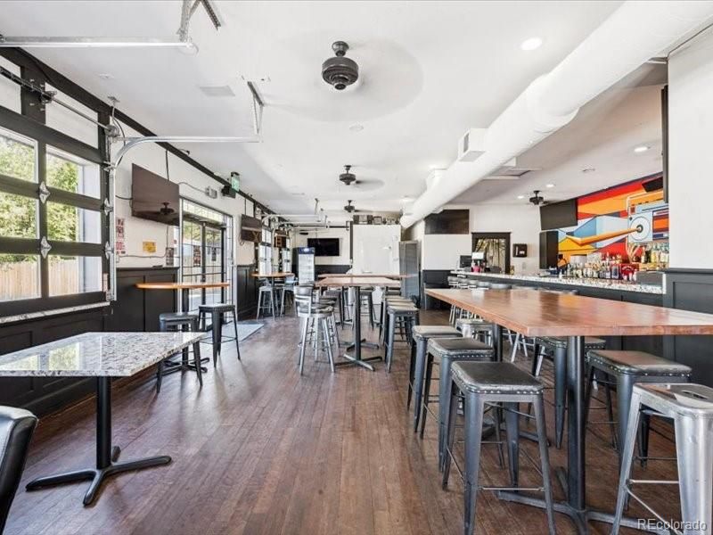 Dining room, Interior, Kitchen, Recessed Lighting, Wood Texture Flooring