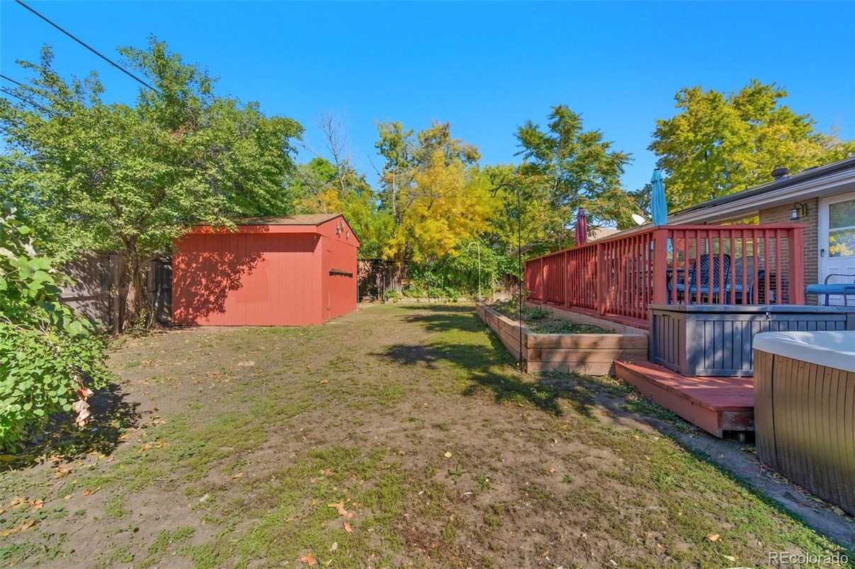 Backyard, Exterior, Hot Tub