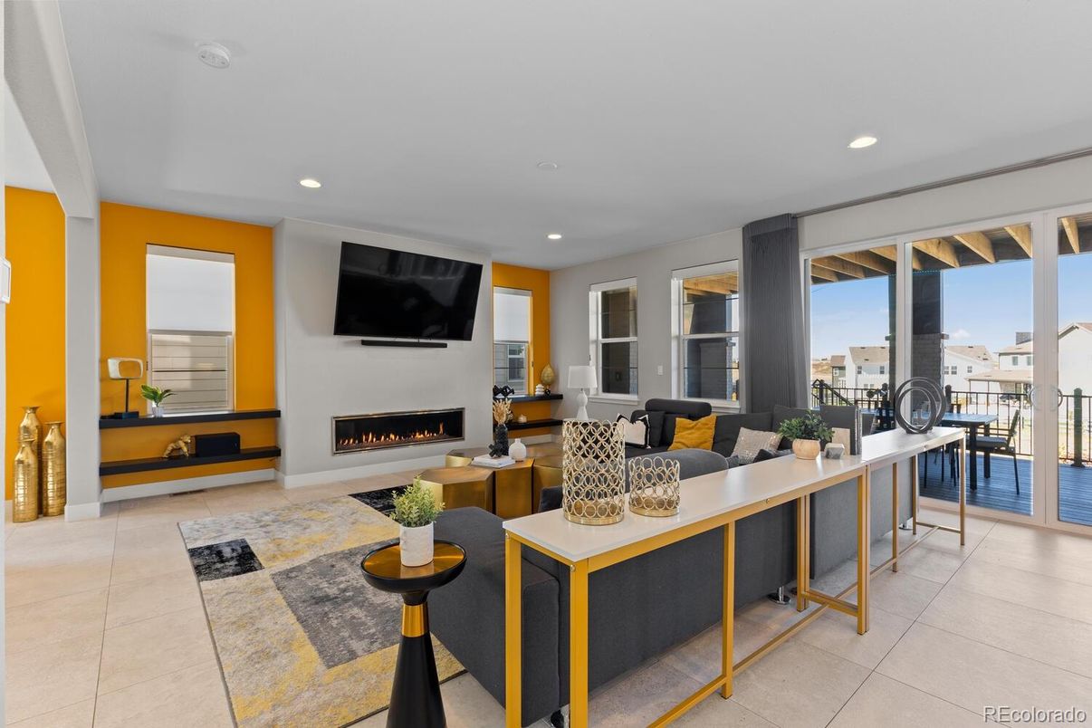 Fireplace, Interior, Living room, Recessed Lighting