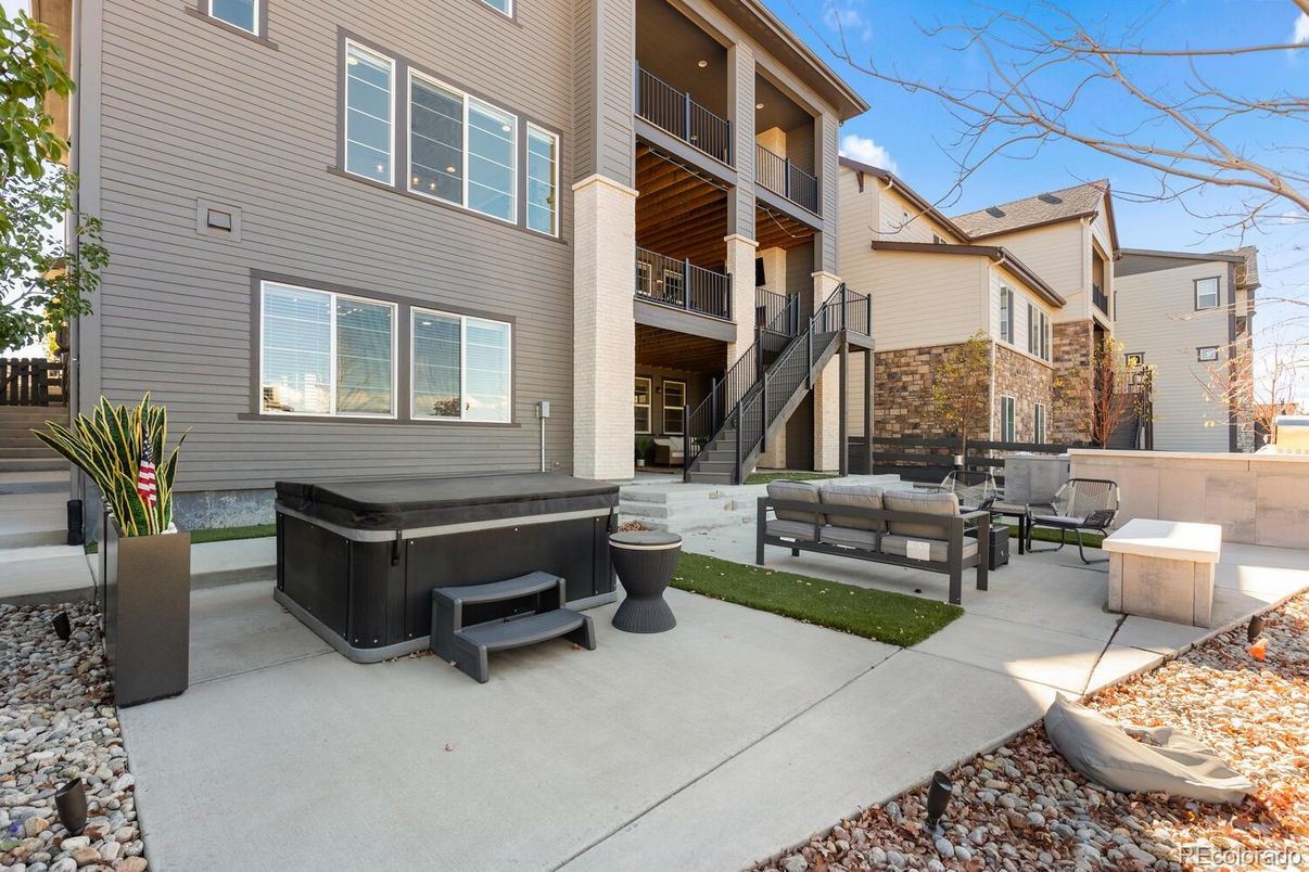 Exterior, Hot Tub
