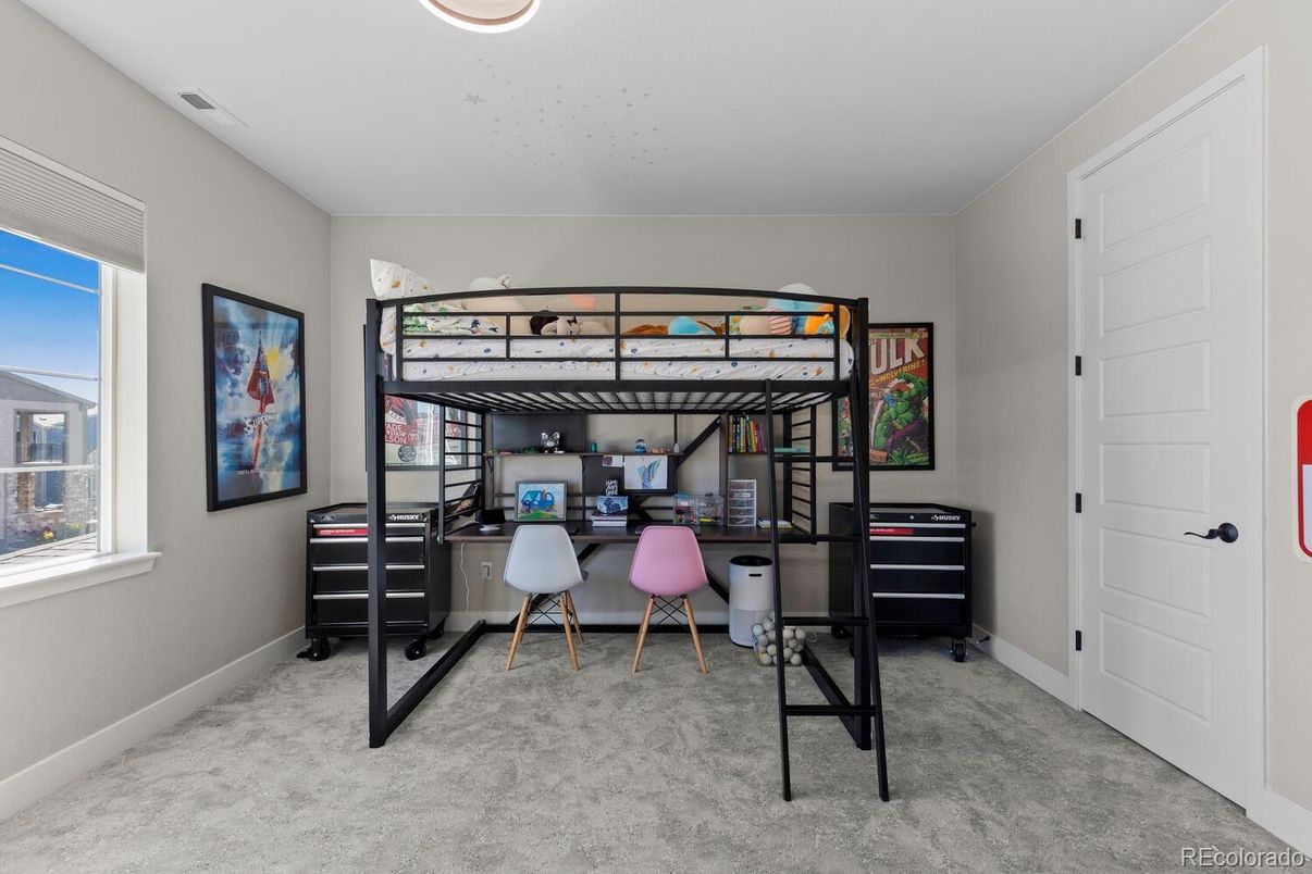 Home Office, Interior