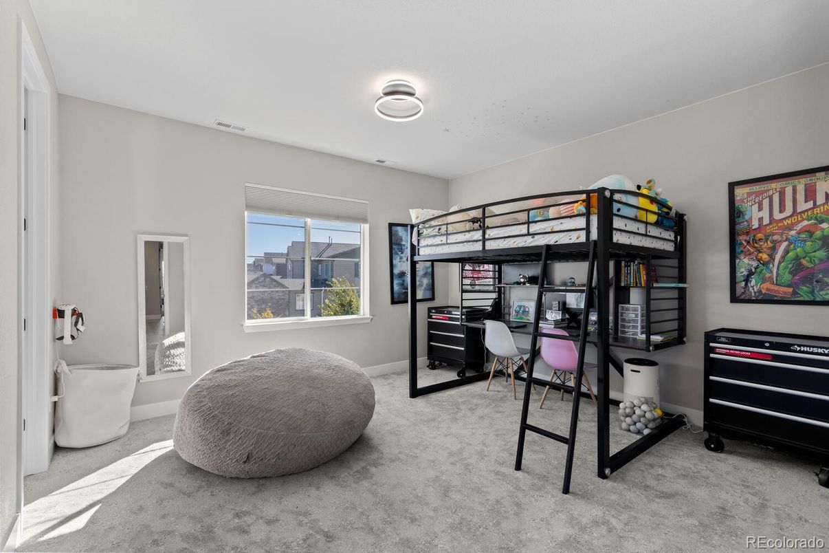 Home Office, Interior