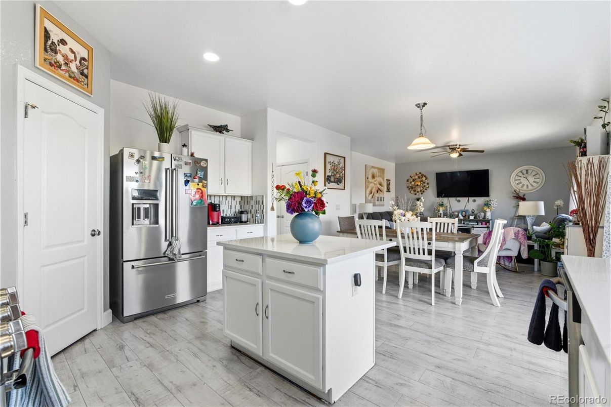 Dining room, Interior, Kitchen, Pendant Lights, Recessed Lighting, Wood Texture Flooring