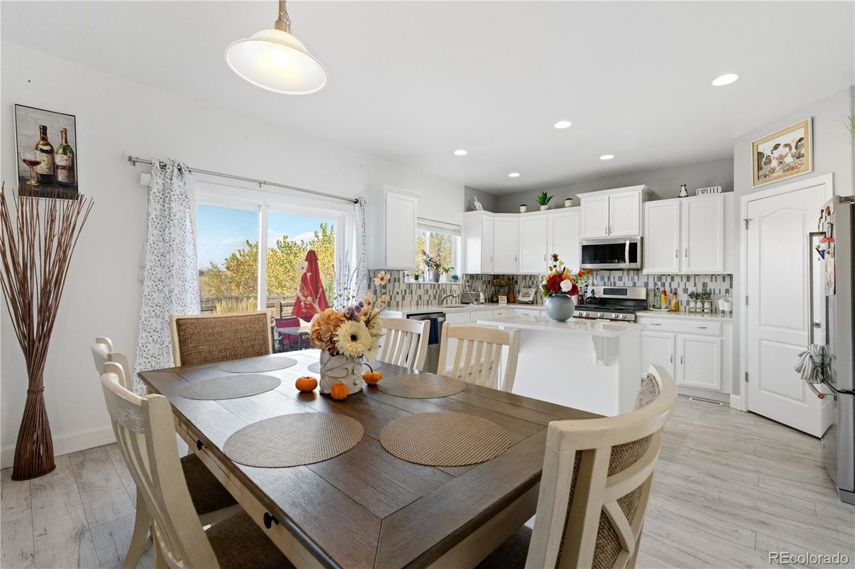 Dining room, Interior, Kitchen, Recessed Lighting, Wood Texture Flooring