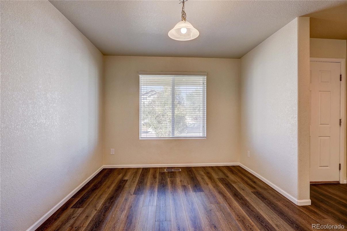 Empty room, Interior, Pendant Lights, Wood Texture Flooring