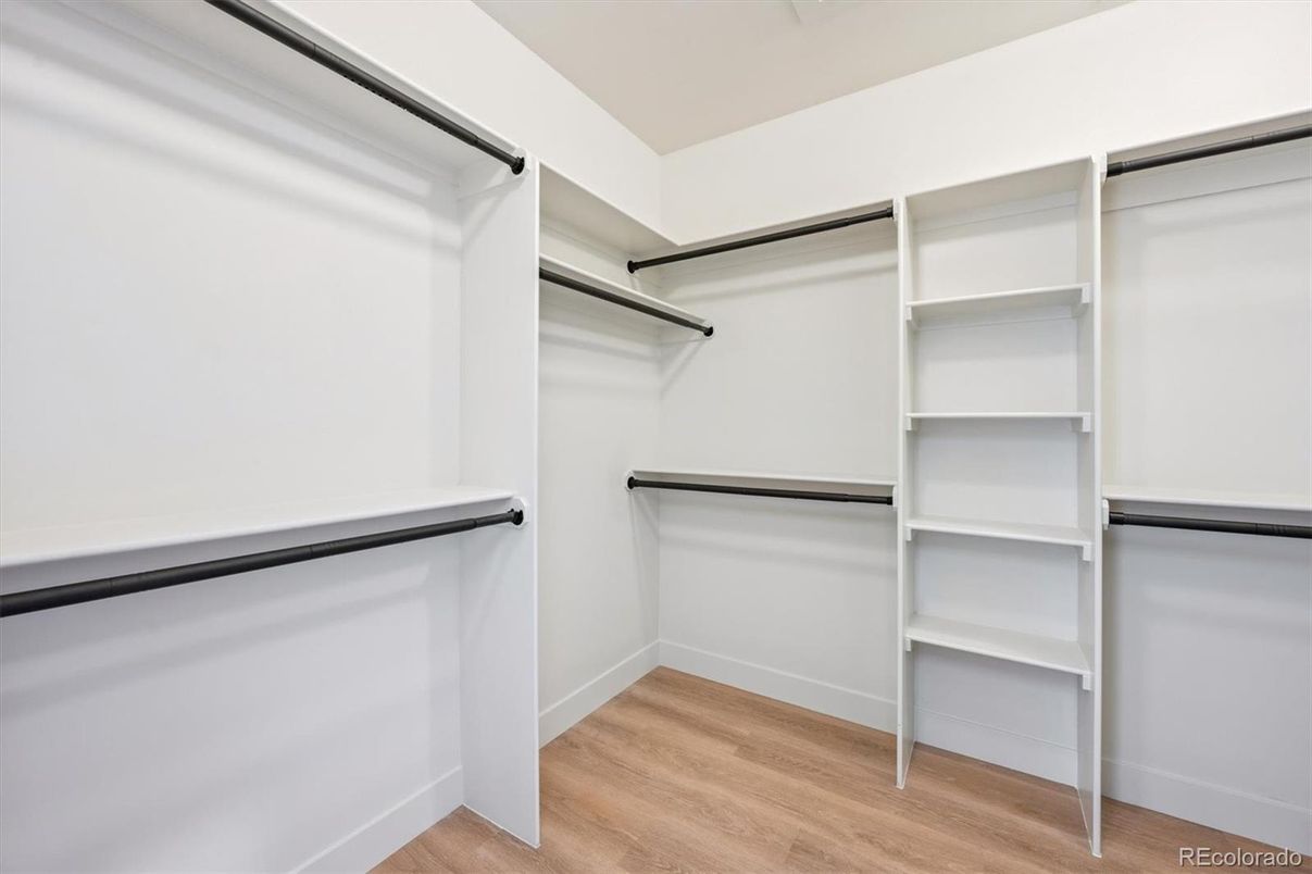 Interior, Walk-in Closets, Wood Texture Flooring