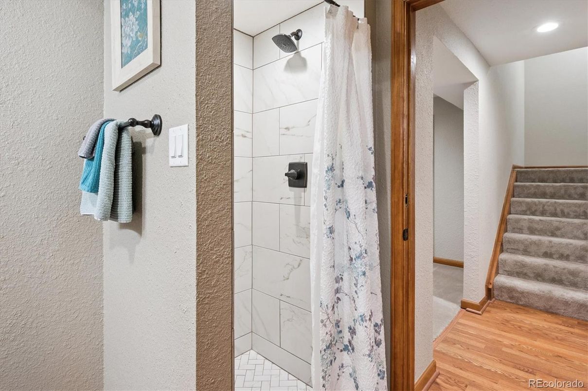 Bathroom, Interior, Recessed Lighting, Wood Texture Flooring