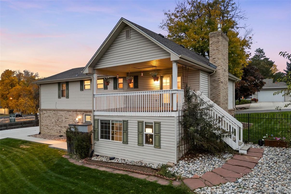 Exterior, Facade, Farmhouse