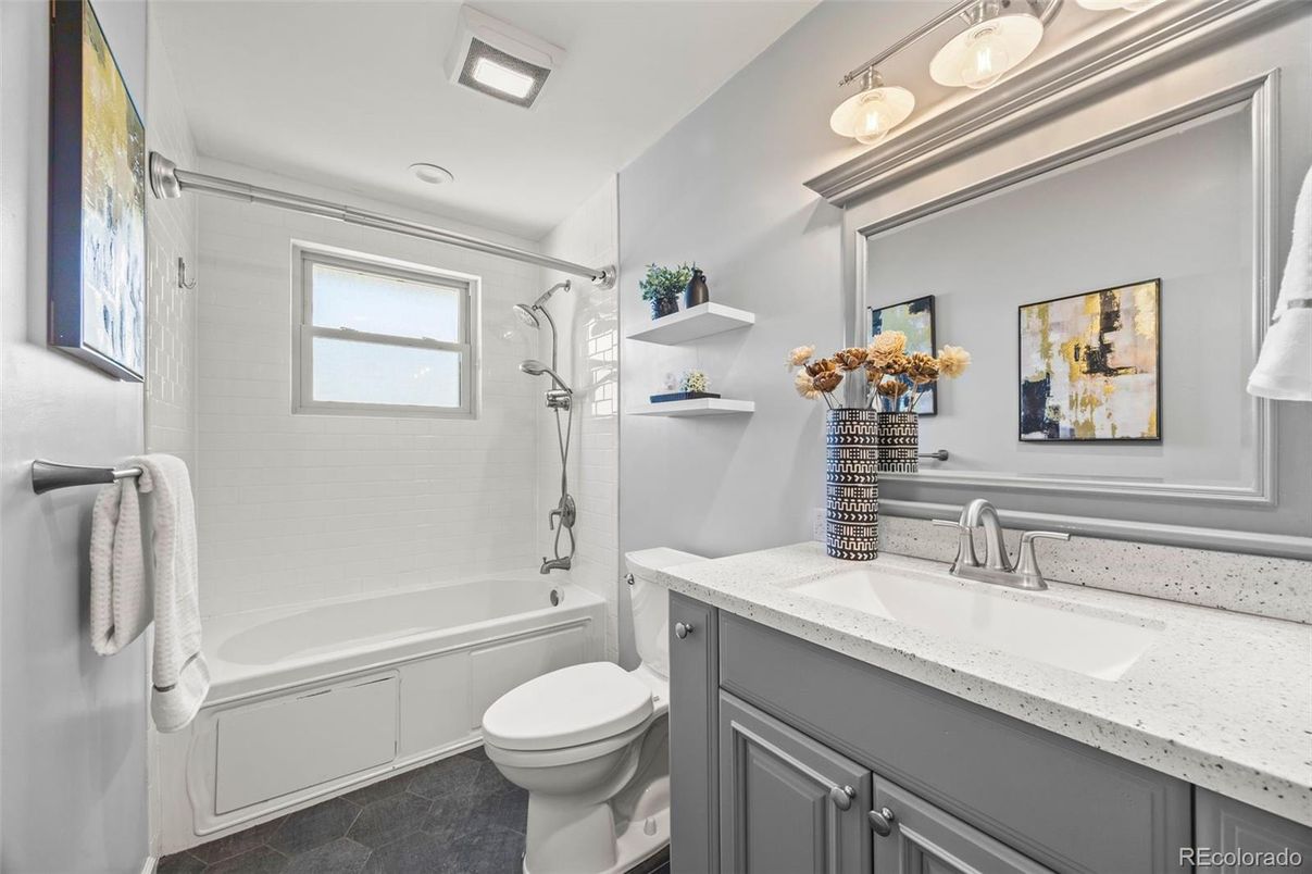 Bathroom, Interior, Recessed Lighting