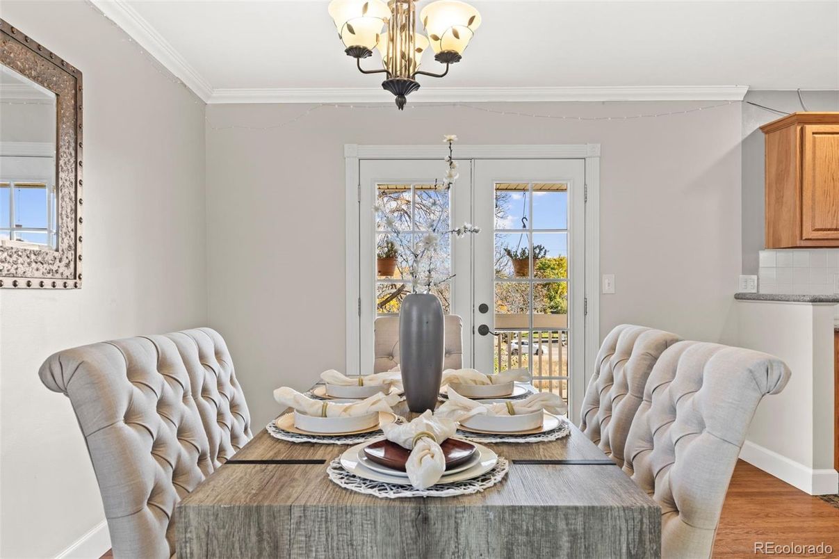 Chandelier, Dining room, Interior, Wood Texture Flooring