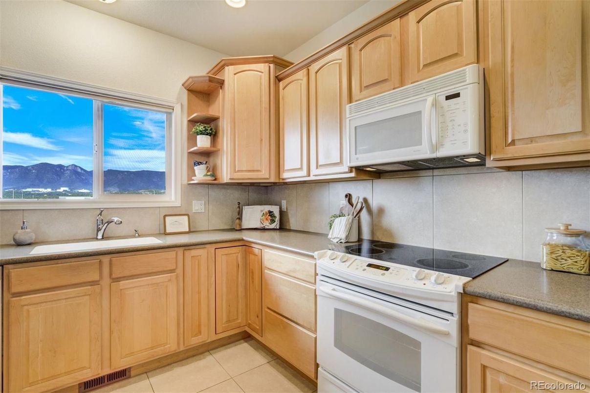 Interior, Kitchen, Recessed Lighting