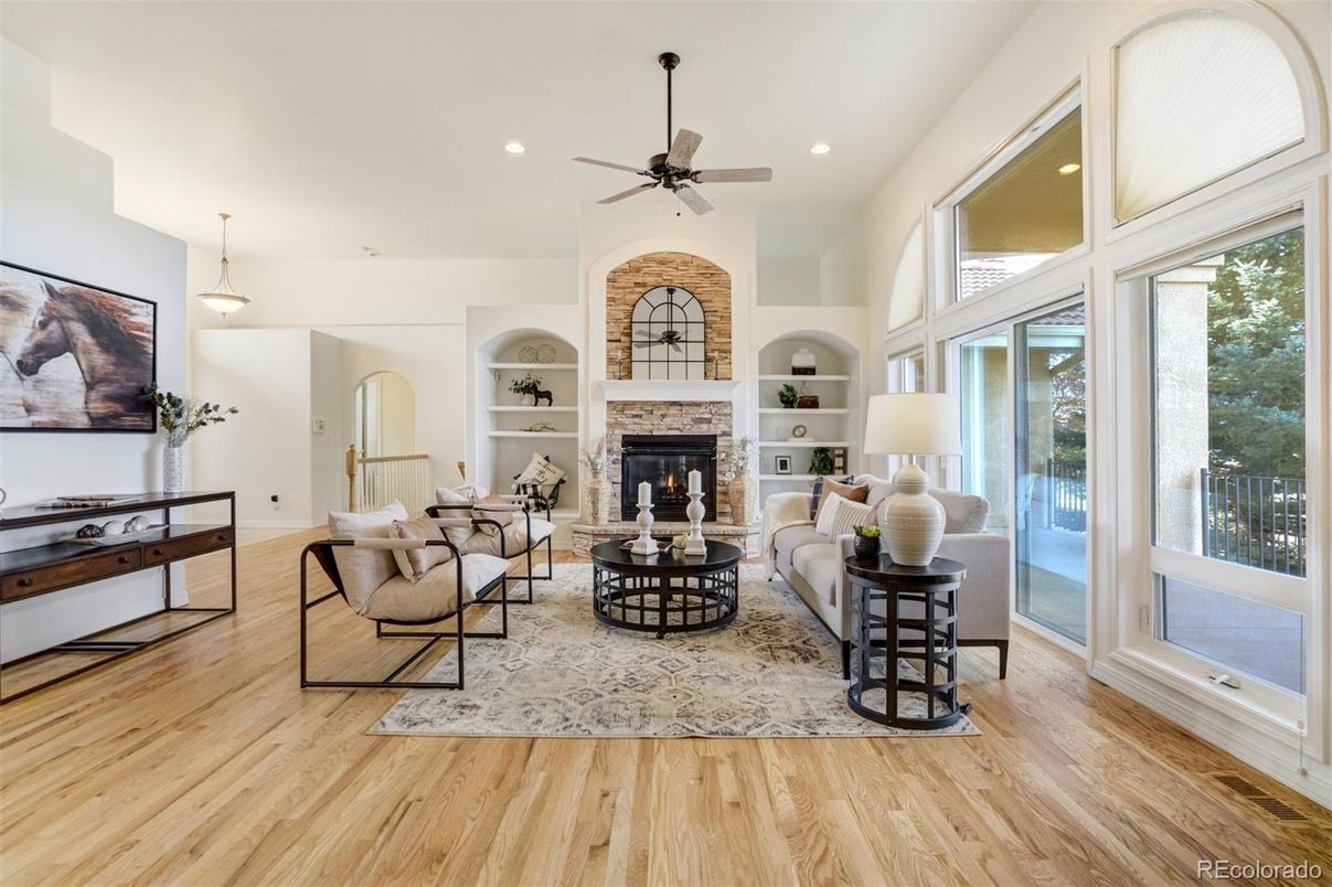 Fireplace, Interior, Living room, Pendant Lights, Recessed Lighting, Wood Texture Flooring