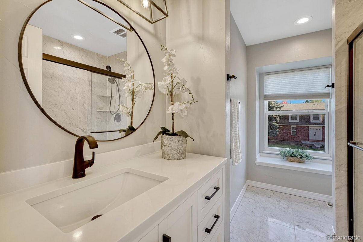Bathroom, Dual Sink Vanities, Interior, Marble, Recessed Lighting