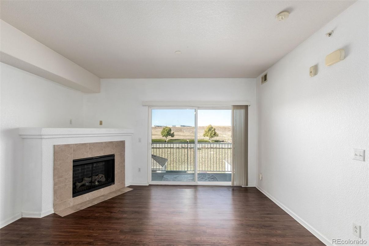 Empty room, Fireplace, Interior, Wood Texture Flooring