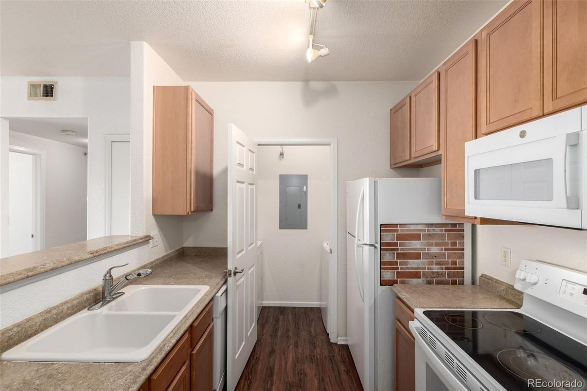Interior, Kitchen, Wood Texture Flooring
