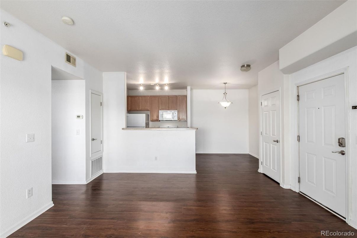 Interior, Kitchen, Pendant Lights, Wood Texture Flooring