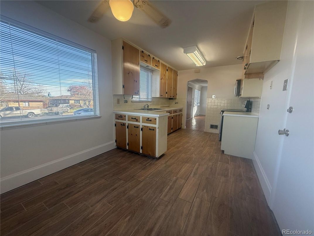 Interior, Kitchen, Wood Texture Flooring