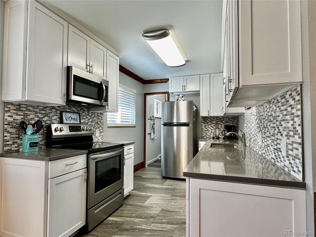 Interior, Kitchen, Stainless Steel Appliances, Wood Texture Flooring