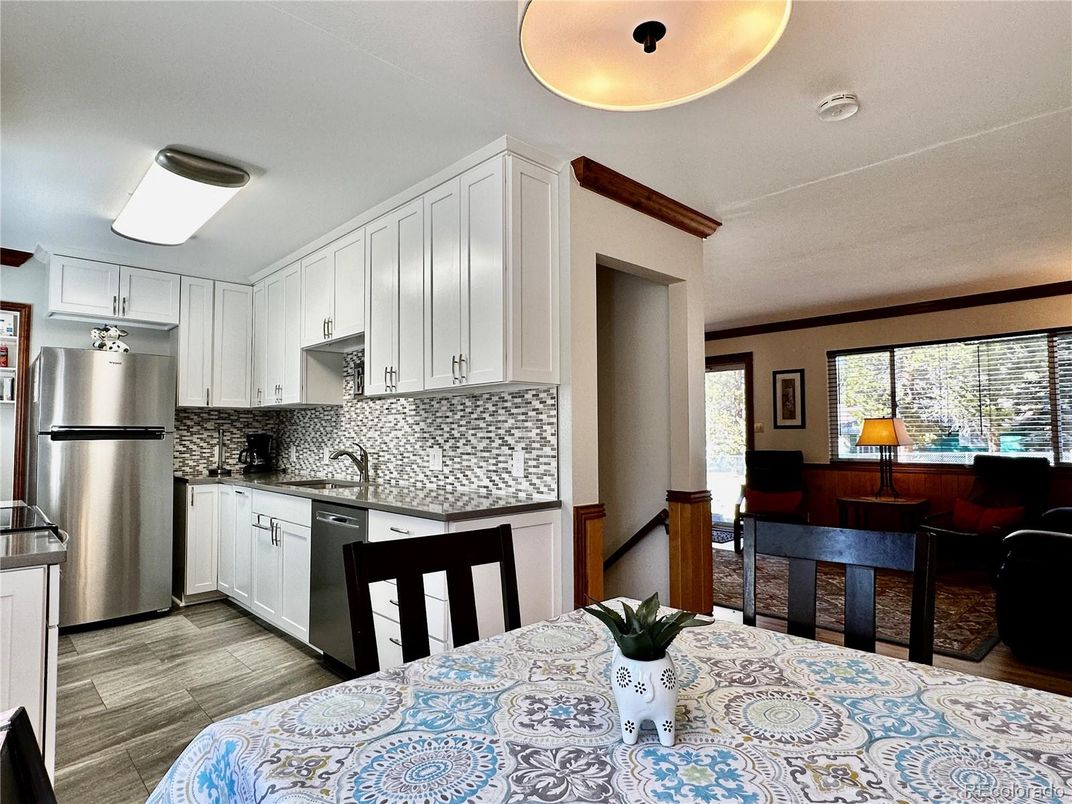 Dining room, Interior, Kitchen, Stainless Steel Appliances, Wood Texture Flooring
