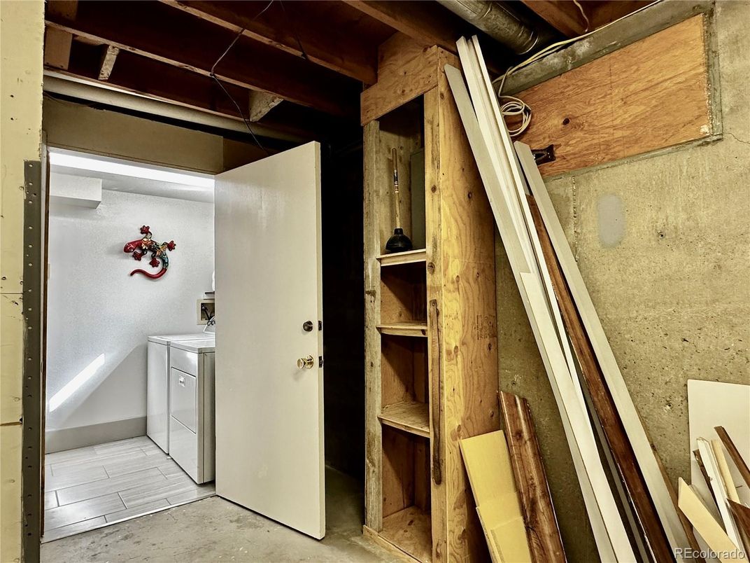Interior, Washer