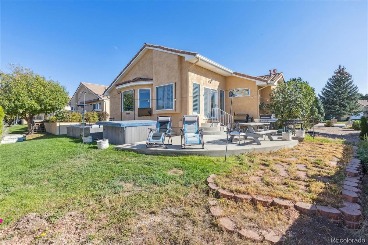 Backyard, Exterior, Hot Tub