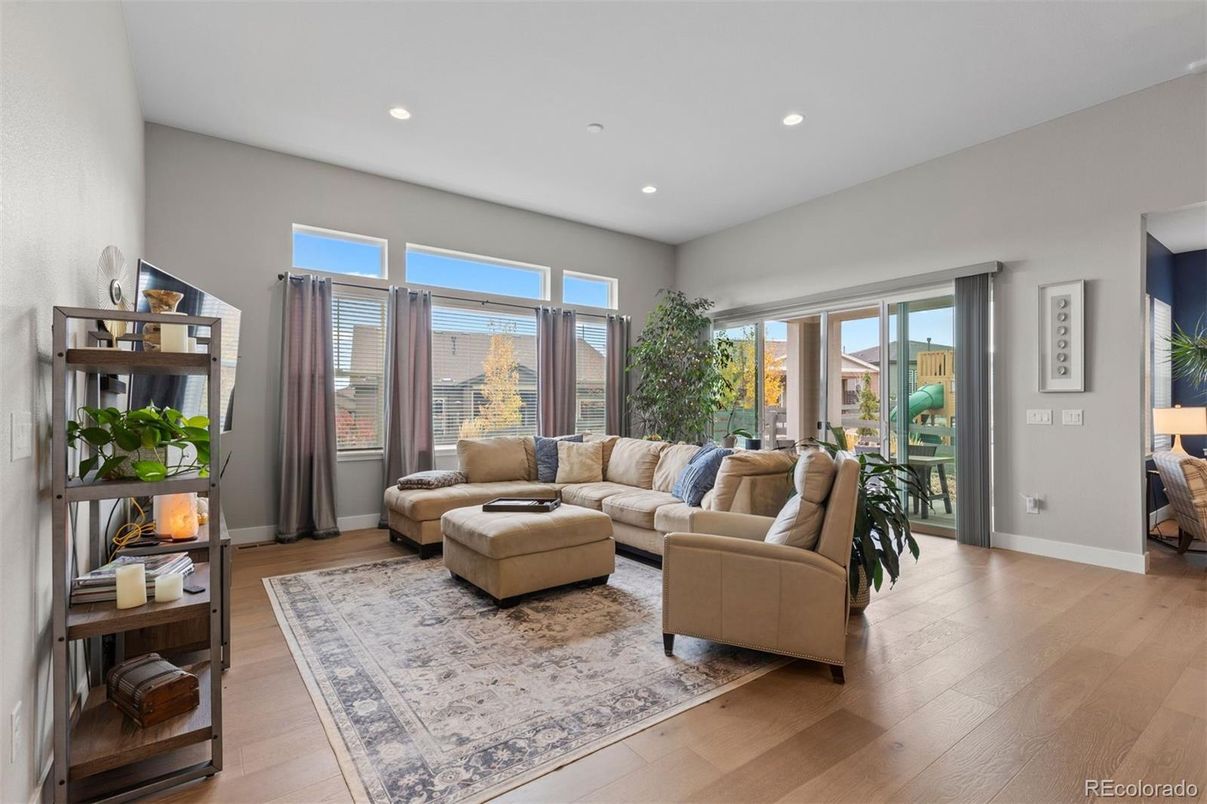 Interior, Living room, Recessed Lighting, Wood Texture Flooring
