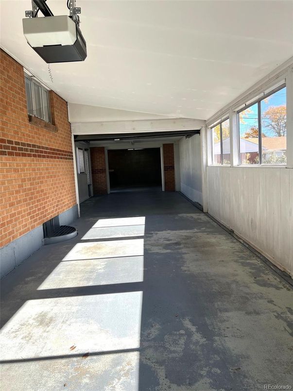 Garage, Interior, Stone Walls