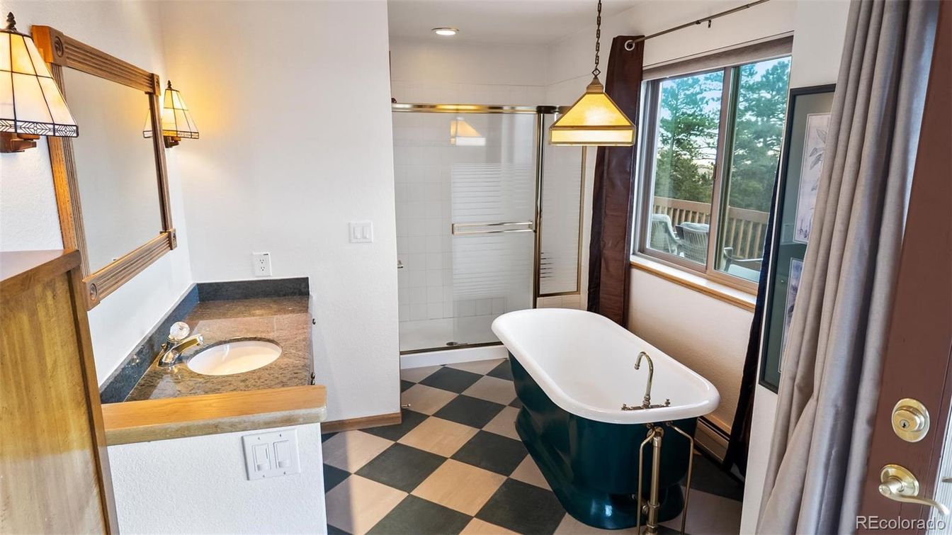 Bathroom, Interior, Pendant Lights, Recessed Lighting