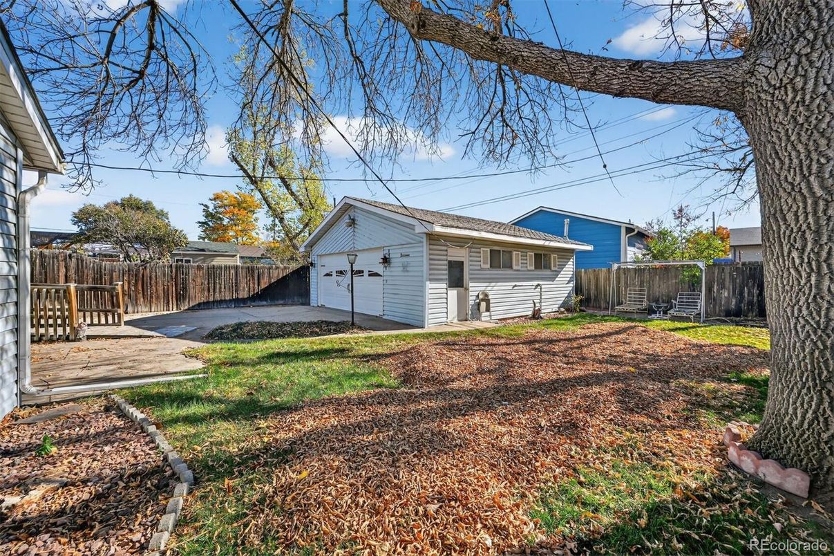 Backyard, Detached Garage, Exterior