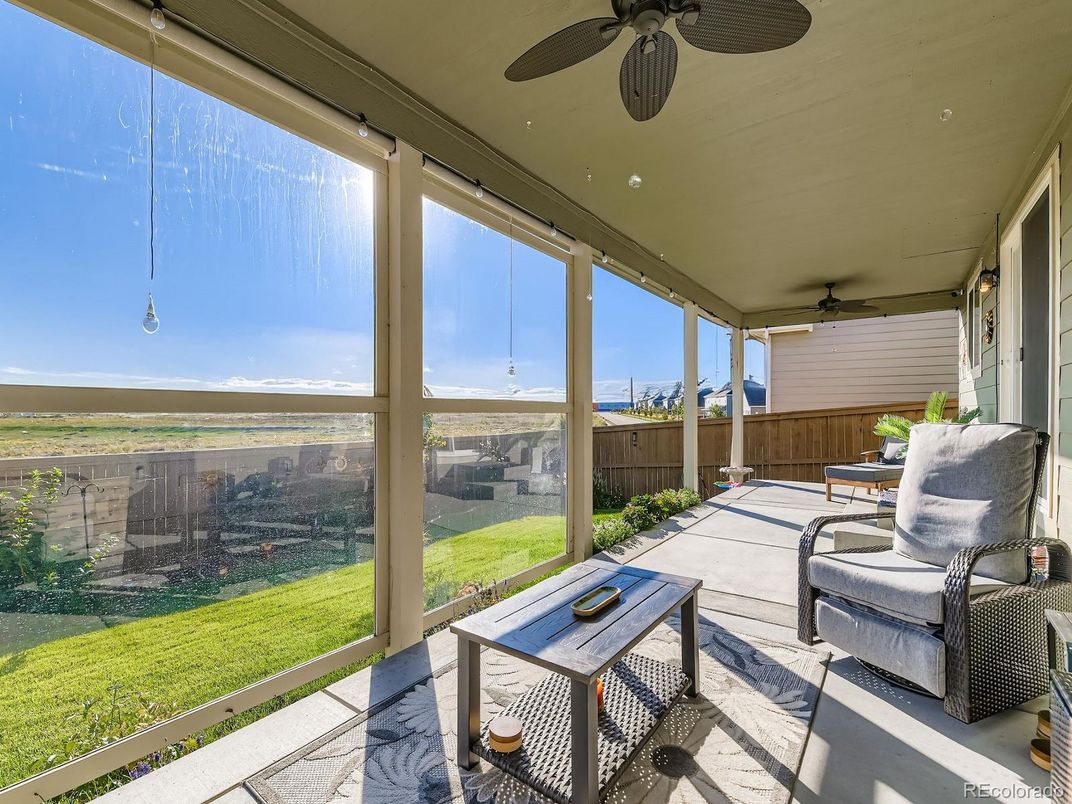 Interior, Sun Room, Water