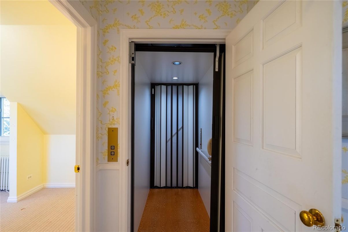 Elevator, Interior, Recessed Lighting