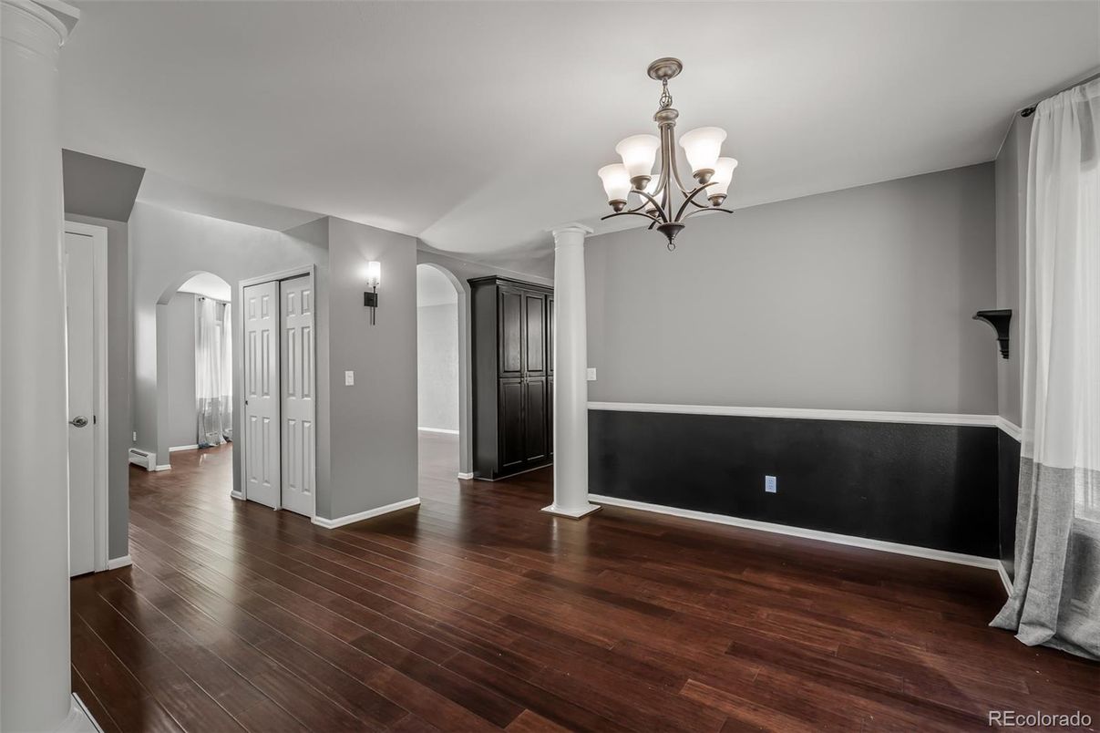 Chandelier, Empty room, Interior, Wood Texture Flooring
