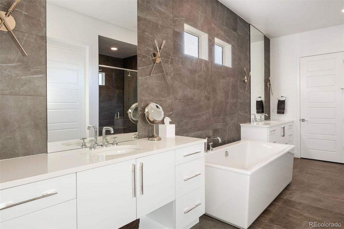 Bathroom, Dual Sink Vanities, Free Standing Baths, Interior, Recessed Lighting