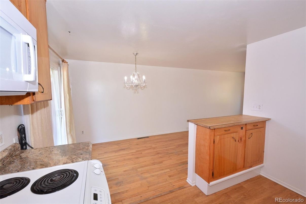 Chandelier, Interior, Kitchen, Wood Texture Flooring