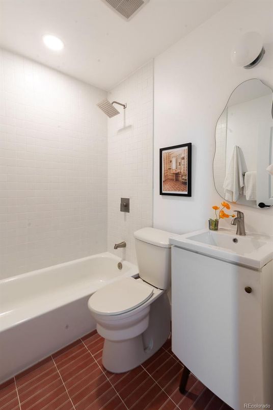 Bathroom, Interior, Recessed Lighting