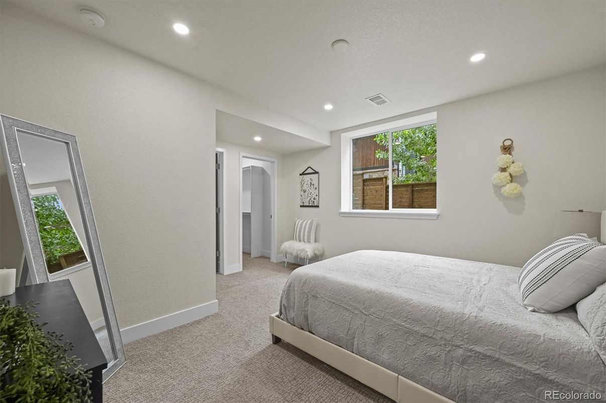 Bedroom, Interior, Recessed Lighting