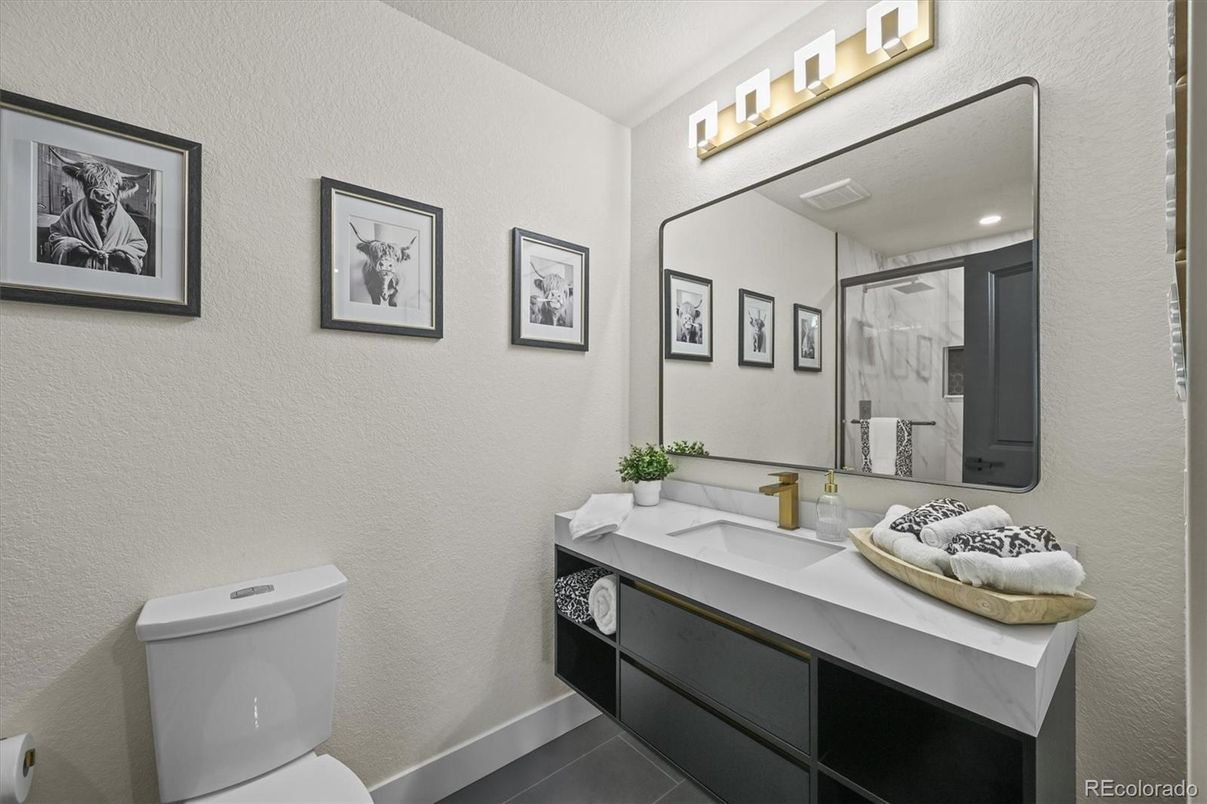 Bathroom, Interior, Recessed Lighting