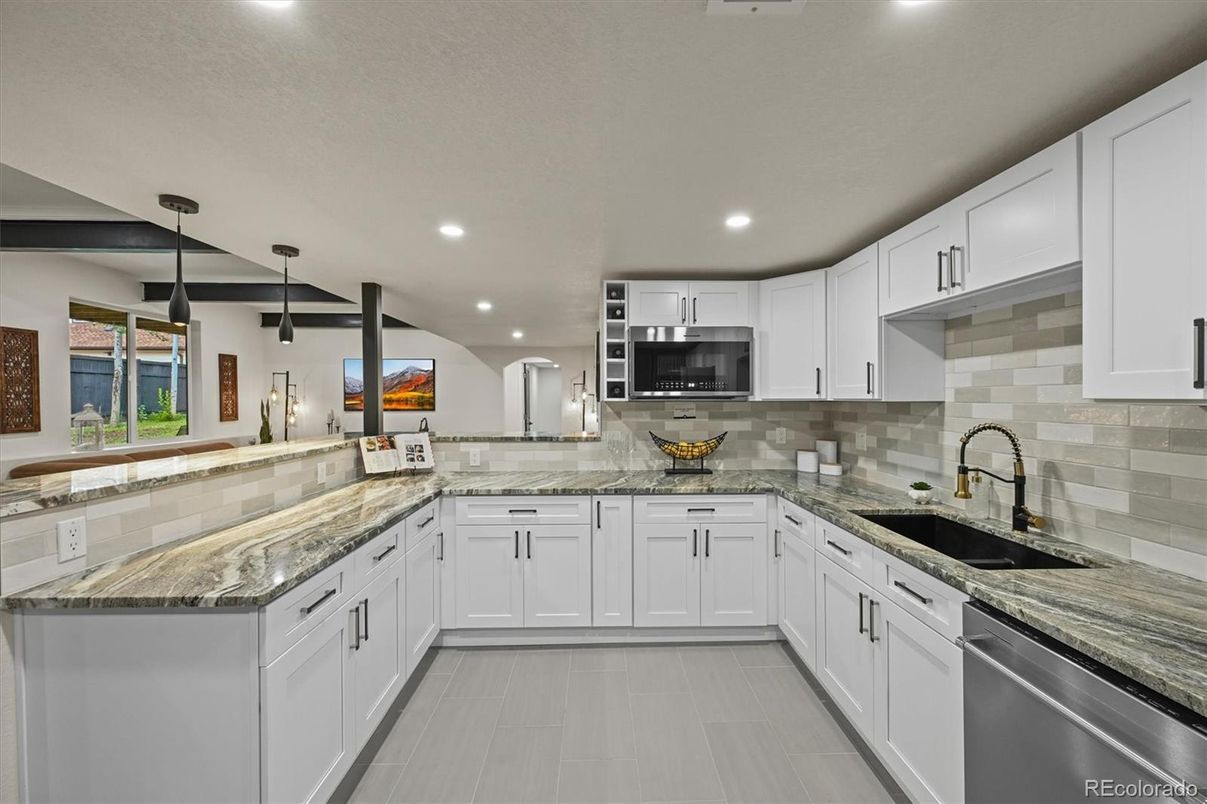 Interior, Kitchen, Pendant Lights, Recessed Lighting, Stainless Steel Appliances
