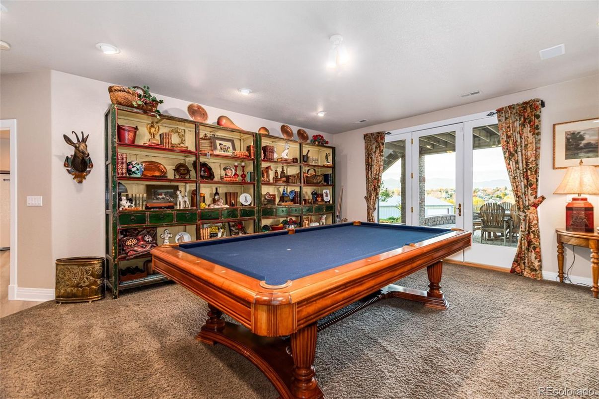 Billiard Table, Game Room, Interior, Recessed Lighting