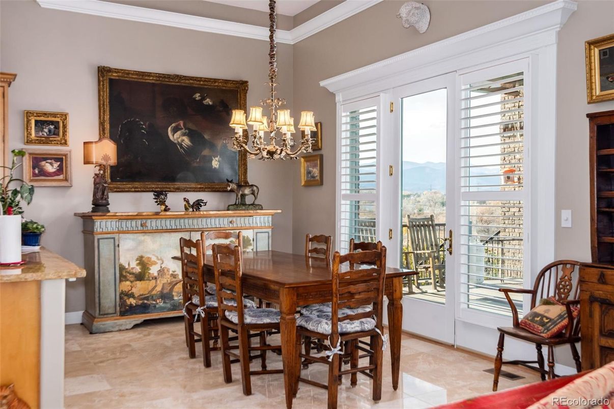 Chandelier, Dining room, Interior