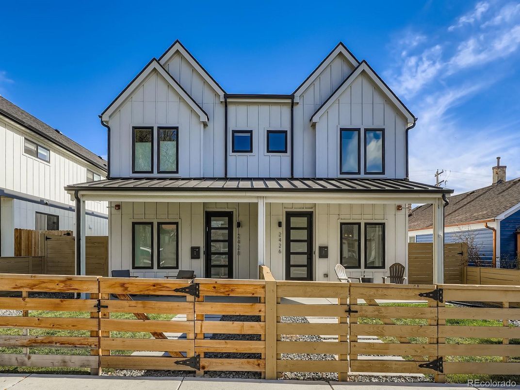 Exterior, Facade, Farmhouse