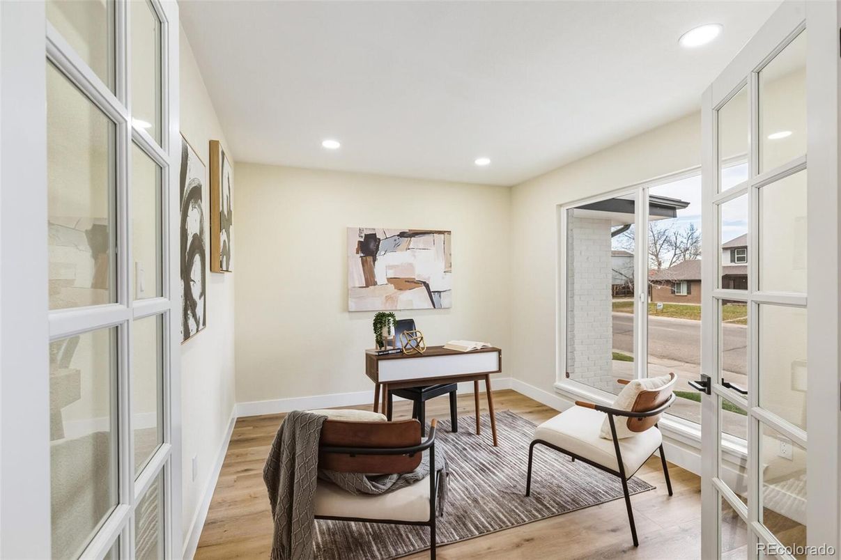 Home Office, Interior, Recessed Lighting, Wood Texture Flooring
