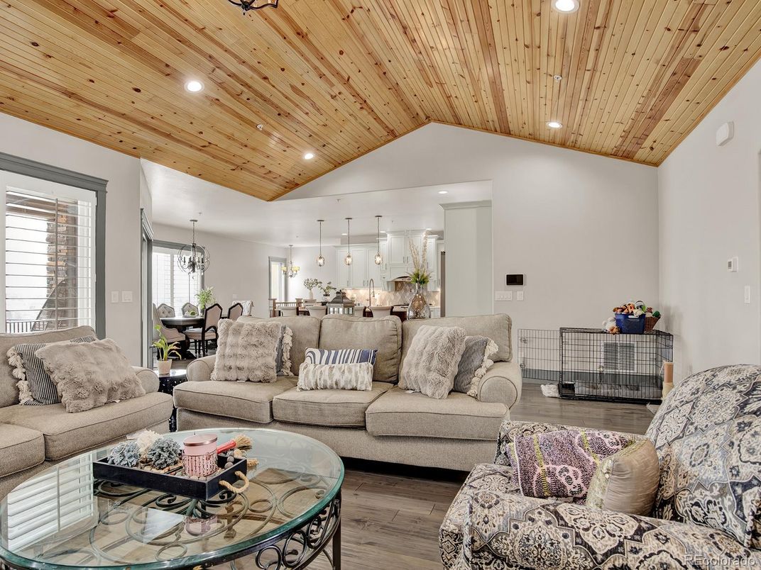 Dining room, Interior, Living room, Pendant Lights, Recessed Lighting, Wooden Ceilings, Wood Texture Flooring